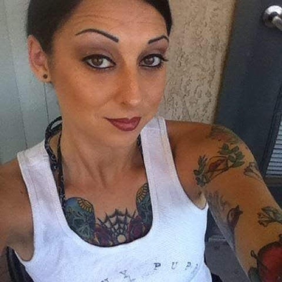 Meet your Posher, Jenn - Picture 2 of 5